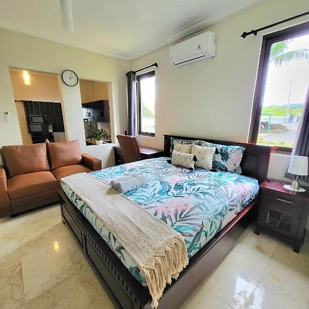Medewi Manor Aparthotel Airsatang Luaran gambar