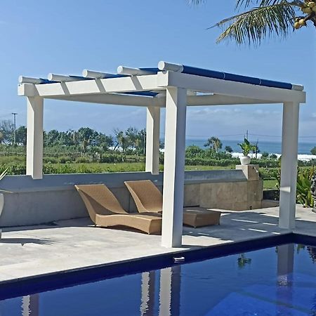 Medewi Manor Aparthotel Airsatang Luaran gambar