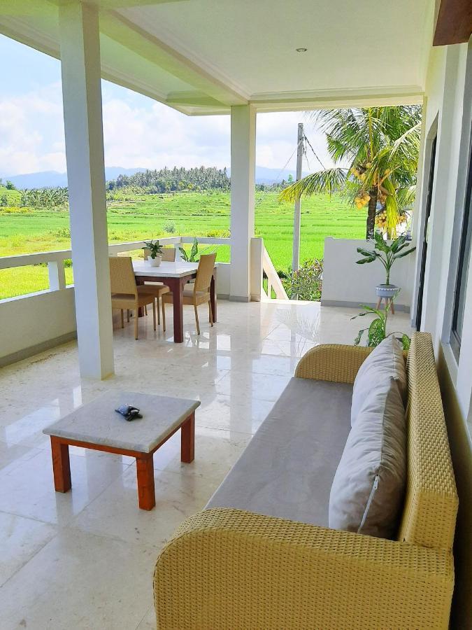 Medewi Manor Aparthotel Airsatang Luaran gambar