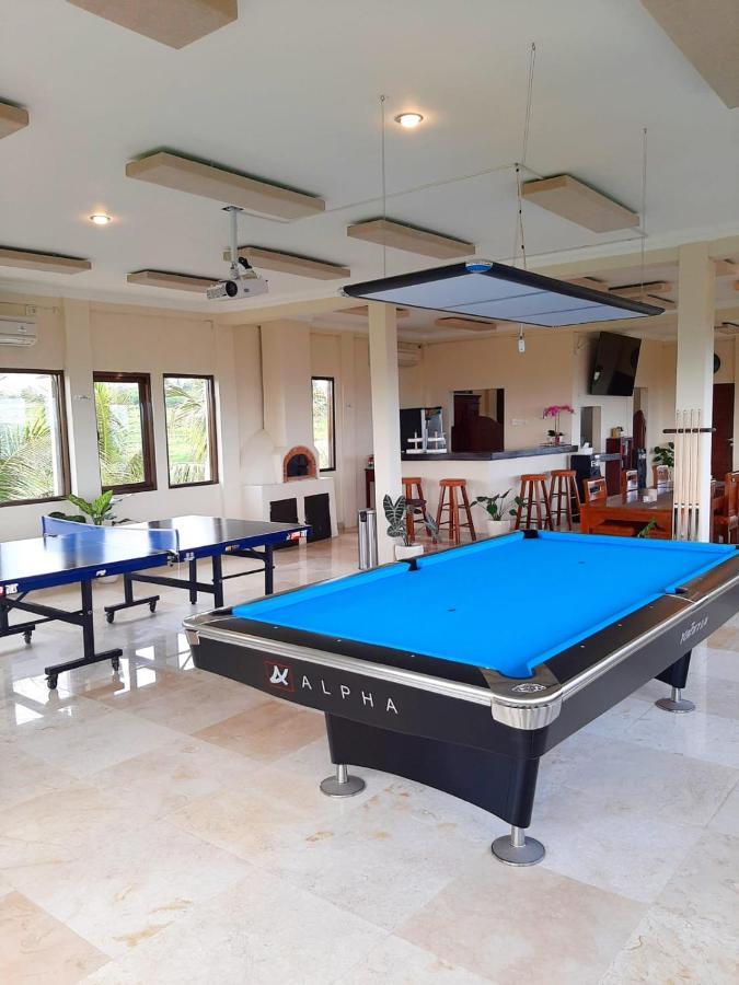 Medewi Manor Aparthotel Airsatang Luaran gambar