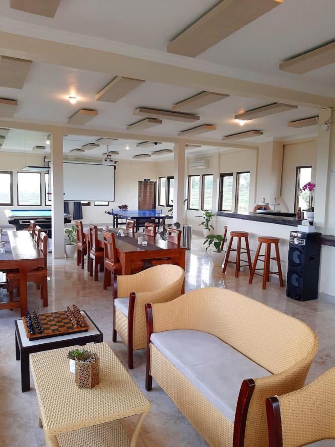 Medewi Manor Aparthotel Airsatang Luaran gambar