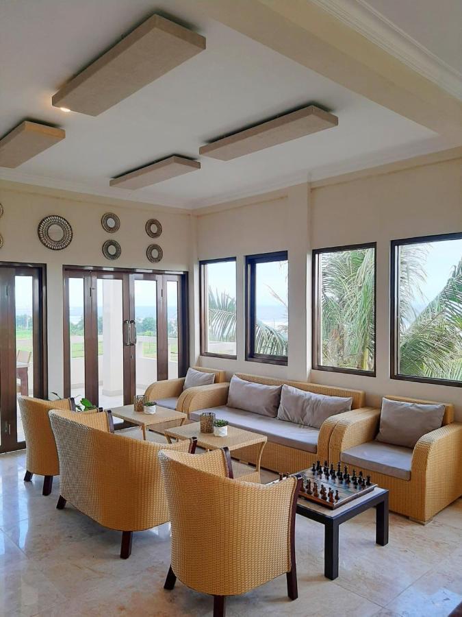 Medewi Manor Aparthotel Airsatang Luaran gambar