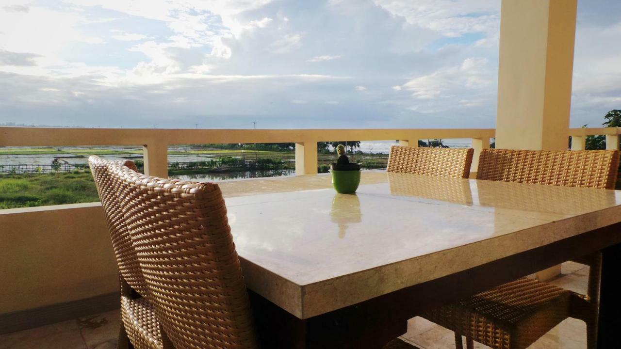 Medewi Manor Aparthotel Airsatang Luaran gambar